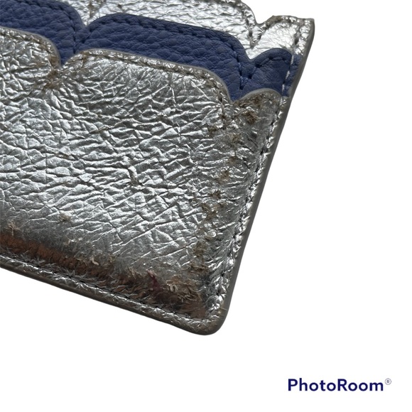 Tory Burch Scallop-T Metallic Card Case - Picture 5 of 9